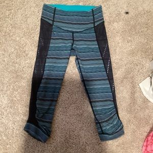 LULULEMON LEGGINGS SIZE 2!
